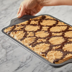 Pro-Release Nonstick Bakeware; Quarter Sheet Pan; 13 x 9 inch